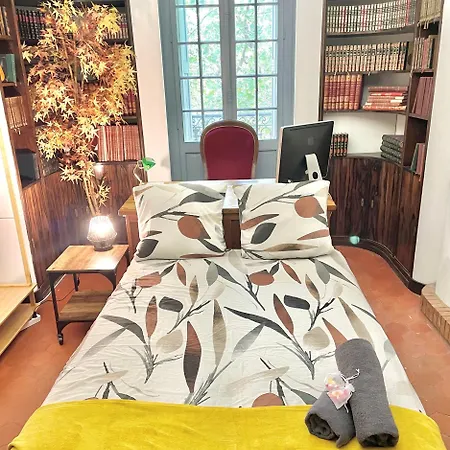 Le Palace Hostel *